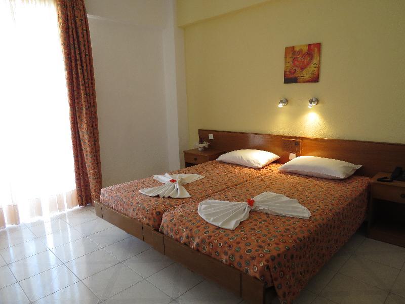 Maritime Hotel Apartments Petaloudes Exterior foto