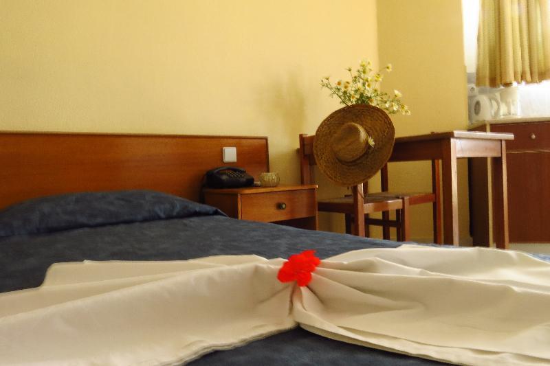 Maritime Hotel Apartments Petaloudes Exterior foto