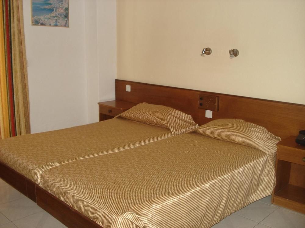 Maritime Hotel Apartments Petaloudes Exterior foto