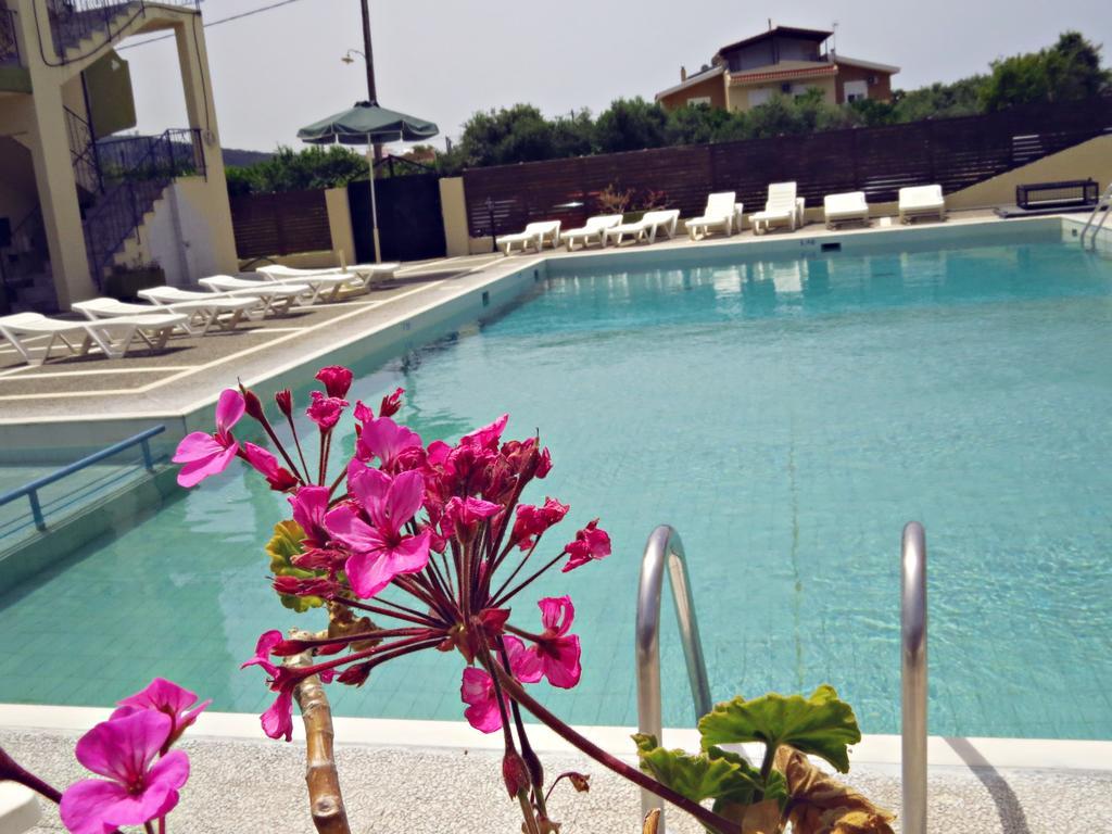 Maritime Hotel Apartments Petaloudes Exterior foto