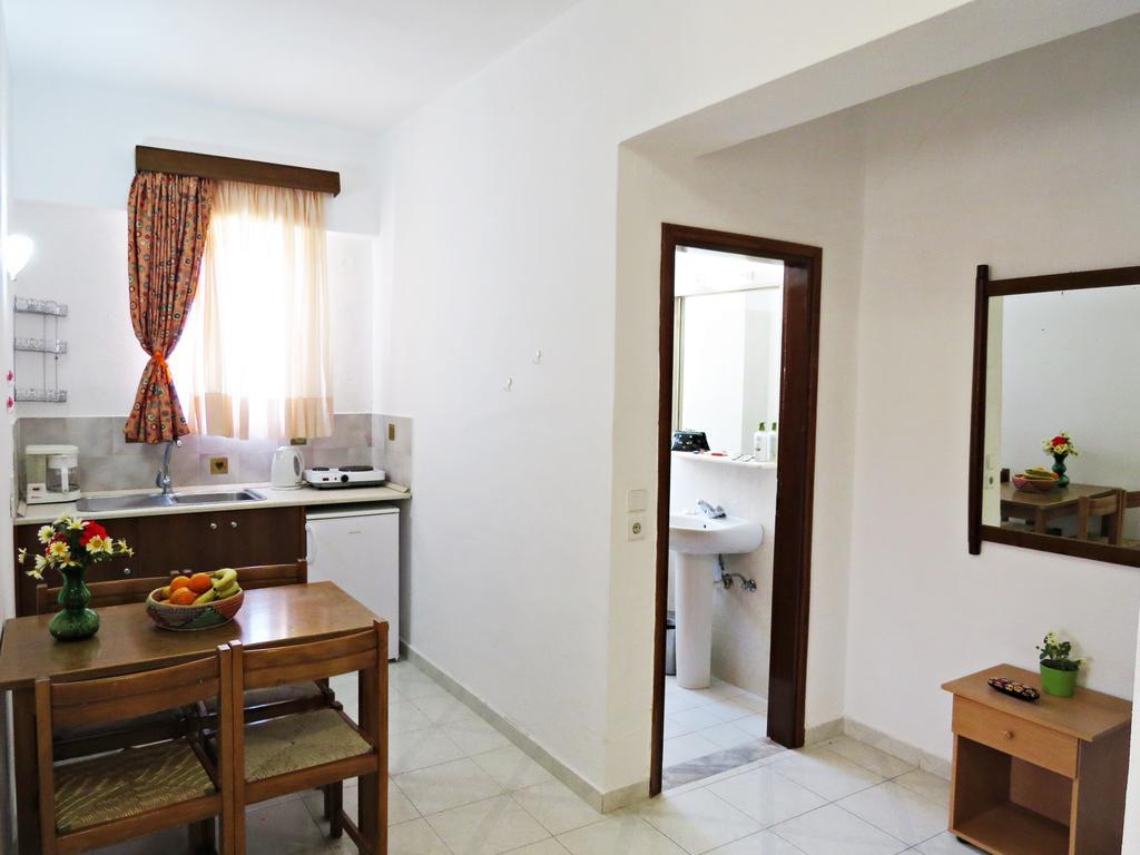 Maritime Hotel Apartments Petaloudes Exterior foto